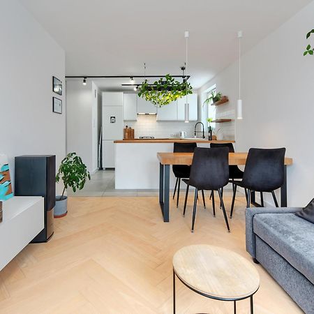 Seaside Retreat Gdansk - 64M2, Parking, Workspace- By Rentujemy Buitenkant foto